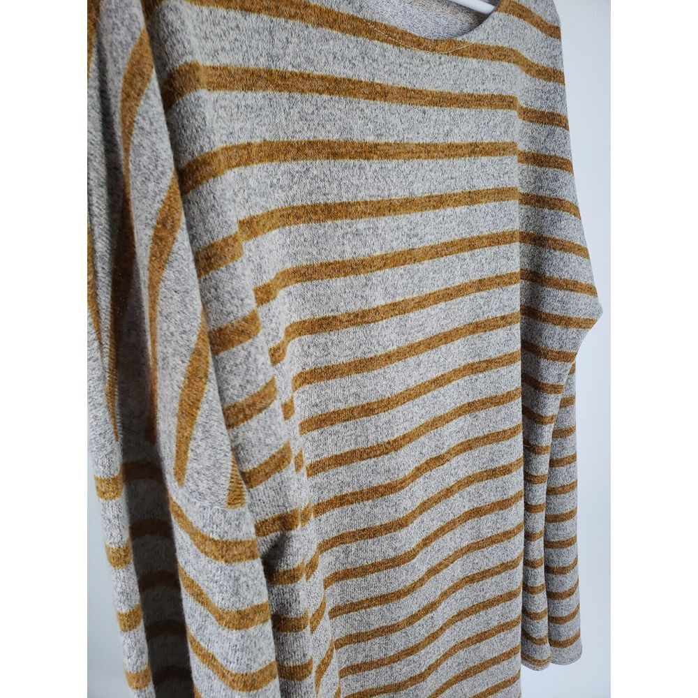 143 Story By Line Up Gold Striped Round Neck Pullover Blouse Top Size Medium